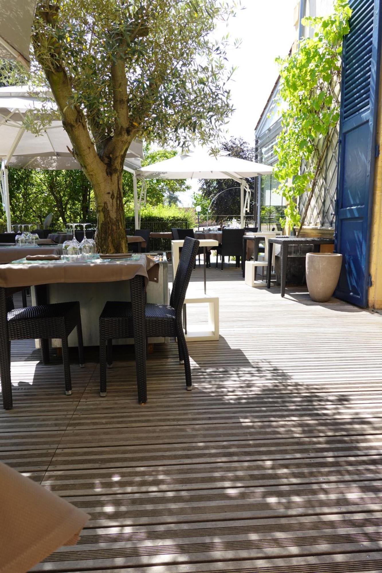 Chateau De Champlong Table Hotel **** Golf & Spa Villerest  Eksteriør billede