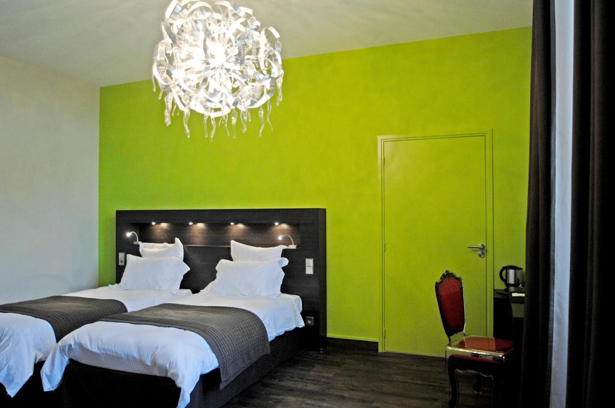 Chateau De Champlong Table Hotel **** Golf & Spa Villerest  Eksteriør billede