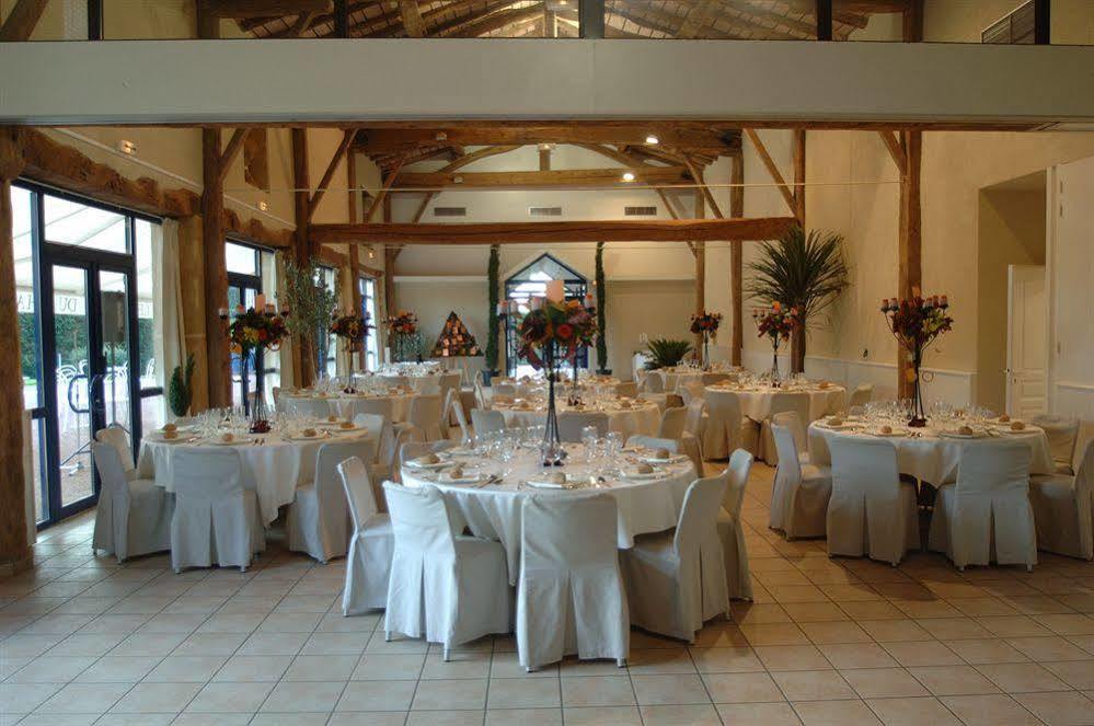 Chateau De Champlong Table Hotel **** Golf & Spa Villerest  Eksteriør billede