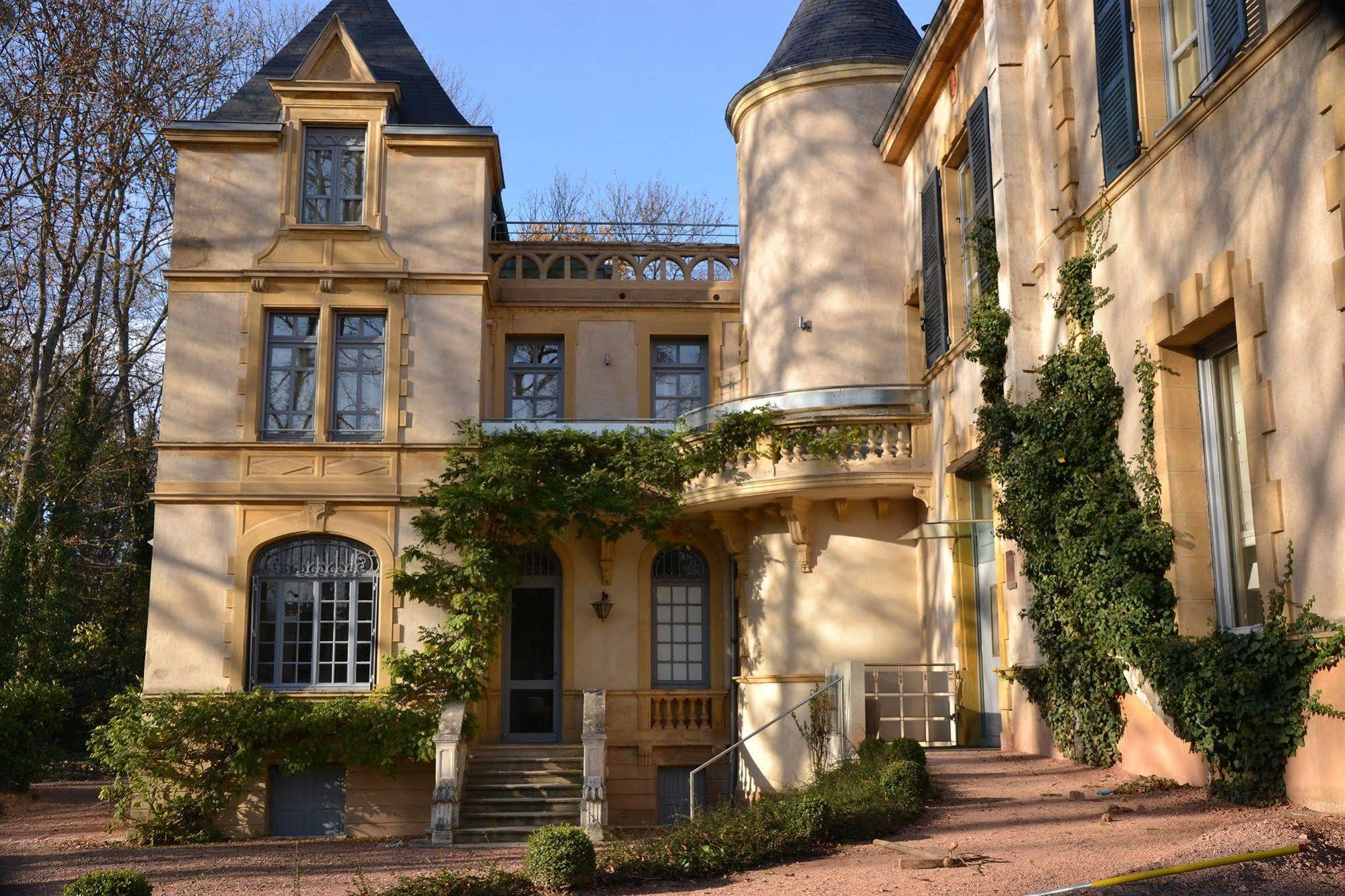 Chateau De Champlong Table Hotel **** Golf & Spa Villerest  Eksteriør billede